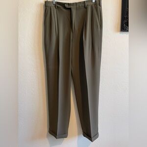 EUC Alfani green Dress Pants with Tailored Fit